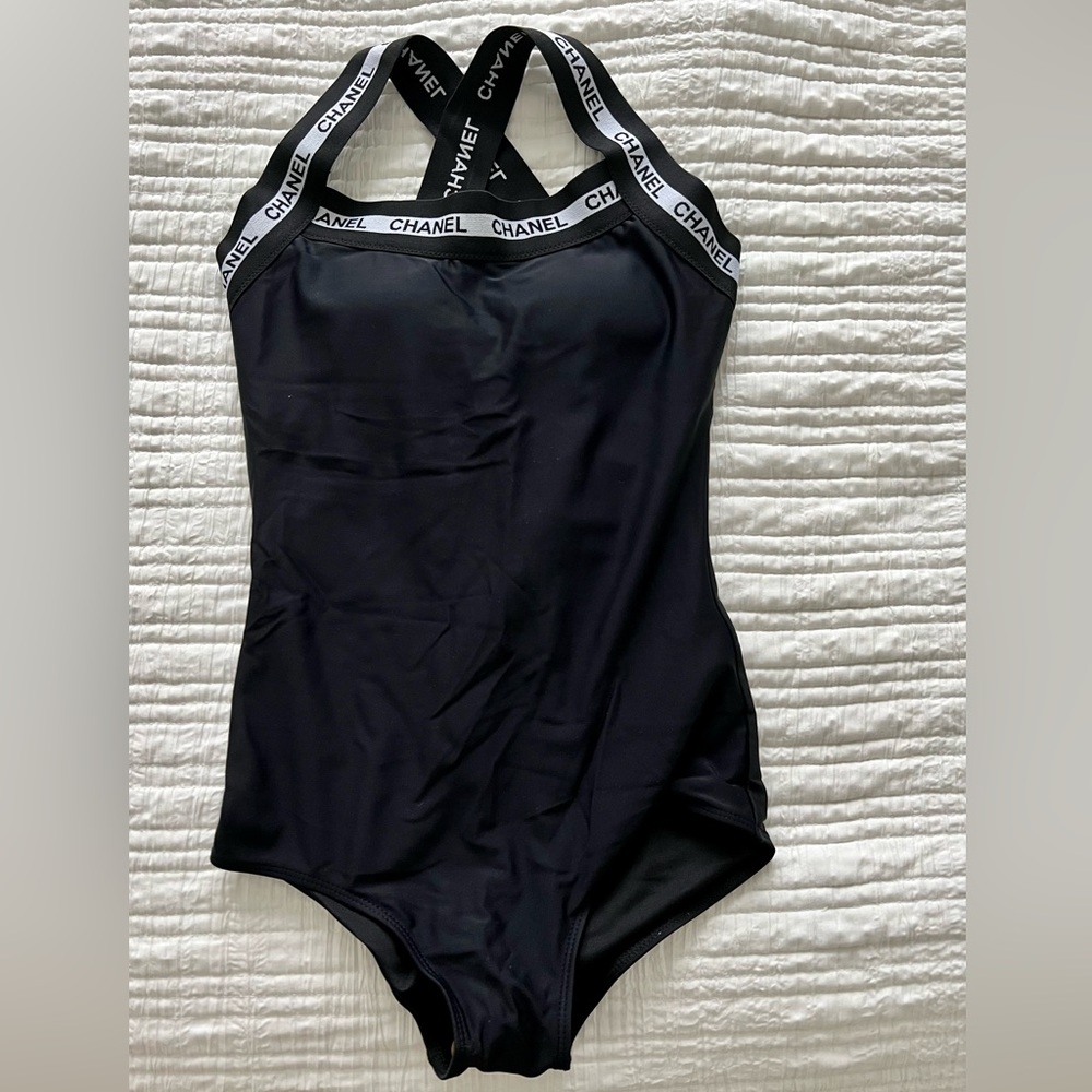 Body Chanel One-piece black